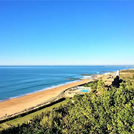 Lumineux Avec Balcon A 300m Des Plages D'anglet - Fr-1-3-596 *