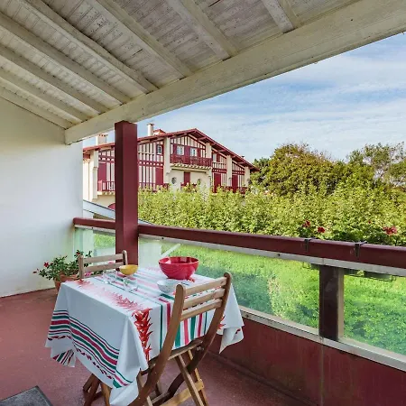 Lumineux Avec Balcon A 300m Des Plages D'anglet - Fr-1-3-596 Apartment *